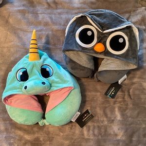 Set of 2 travel neck pillows with hoods KIDS